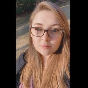 Meet your Posher, Leandra